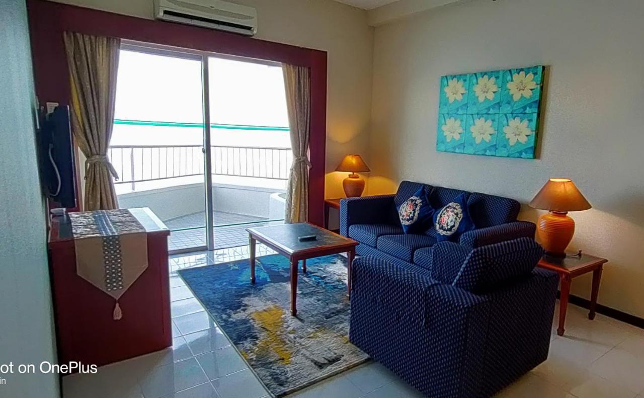 タンジュンブンガSea View Paradiseアパートメント エクステリア 写真